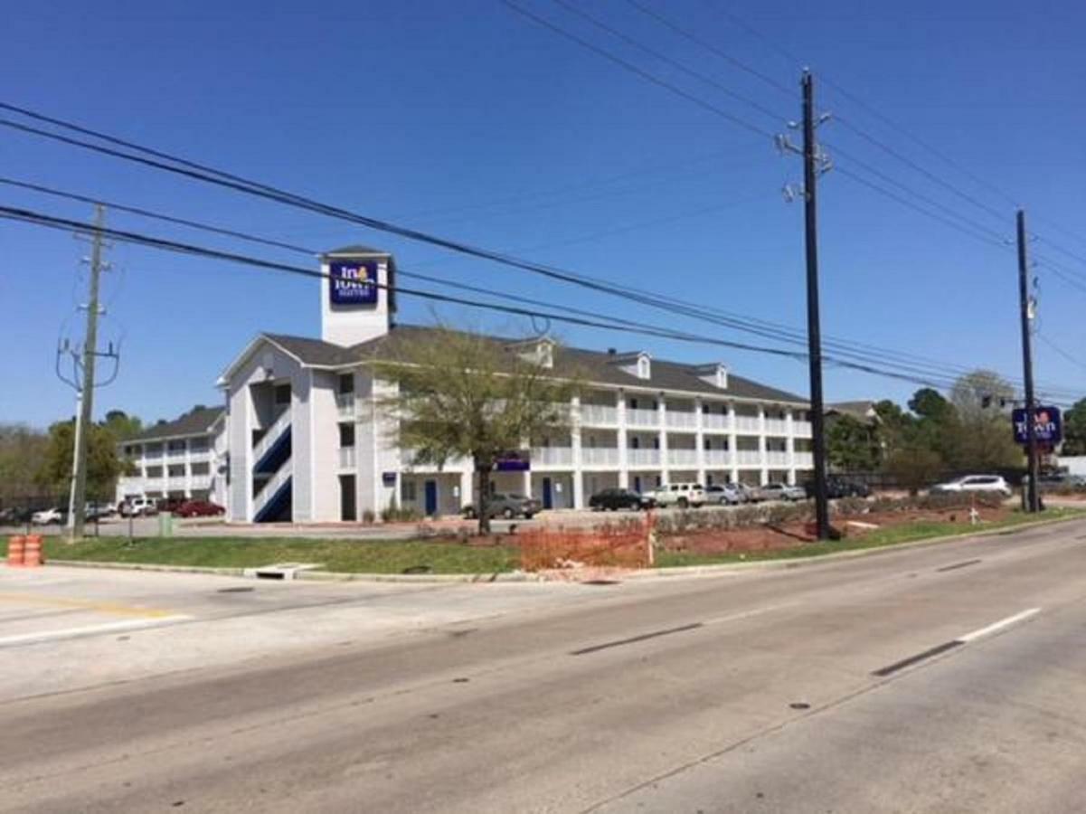 Intown Suites Extended Stay Houston Tx - Stuebner Airline Rd Louetta Exterior photo